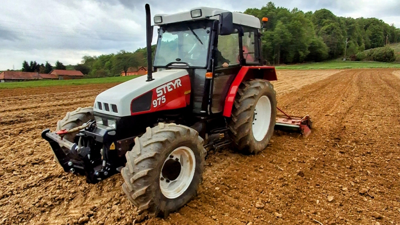UNIVERSALE FRONTHYDRAULIK KAT 2 FÜR TRAKTOR 1500kg