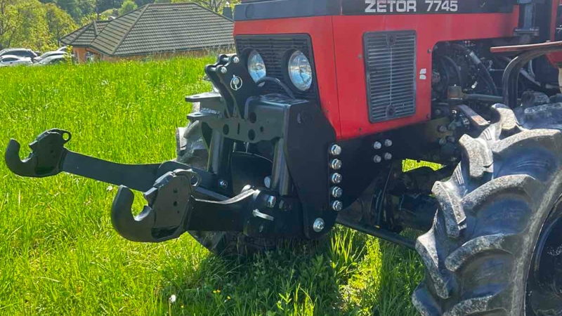 UNIVERSALE FRONTHYDRAULIK KAT 2 FÜR TRAKTOR 1500kg